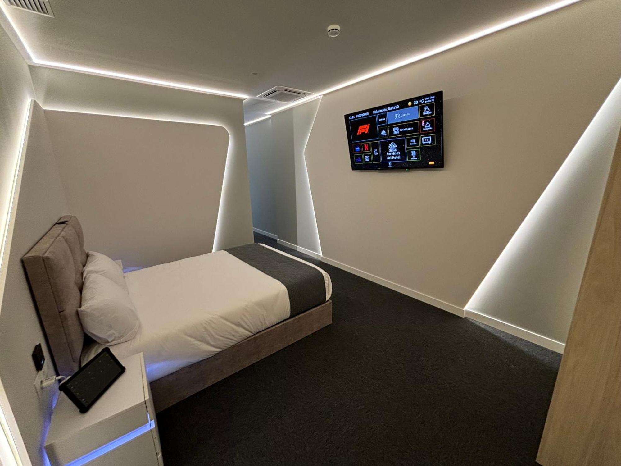 Futurotel Hotel a capsule Siviglia