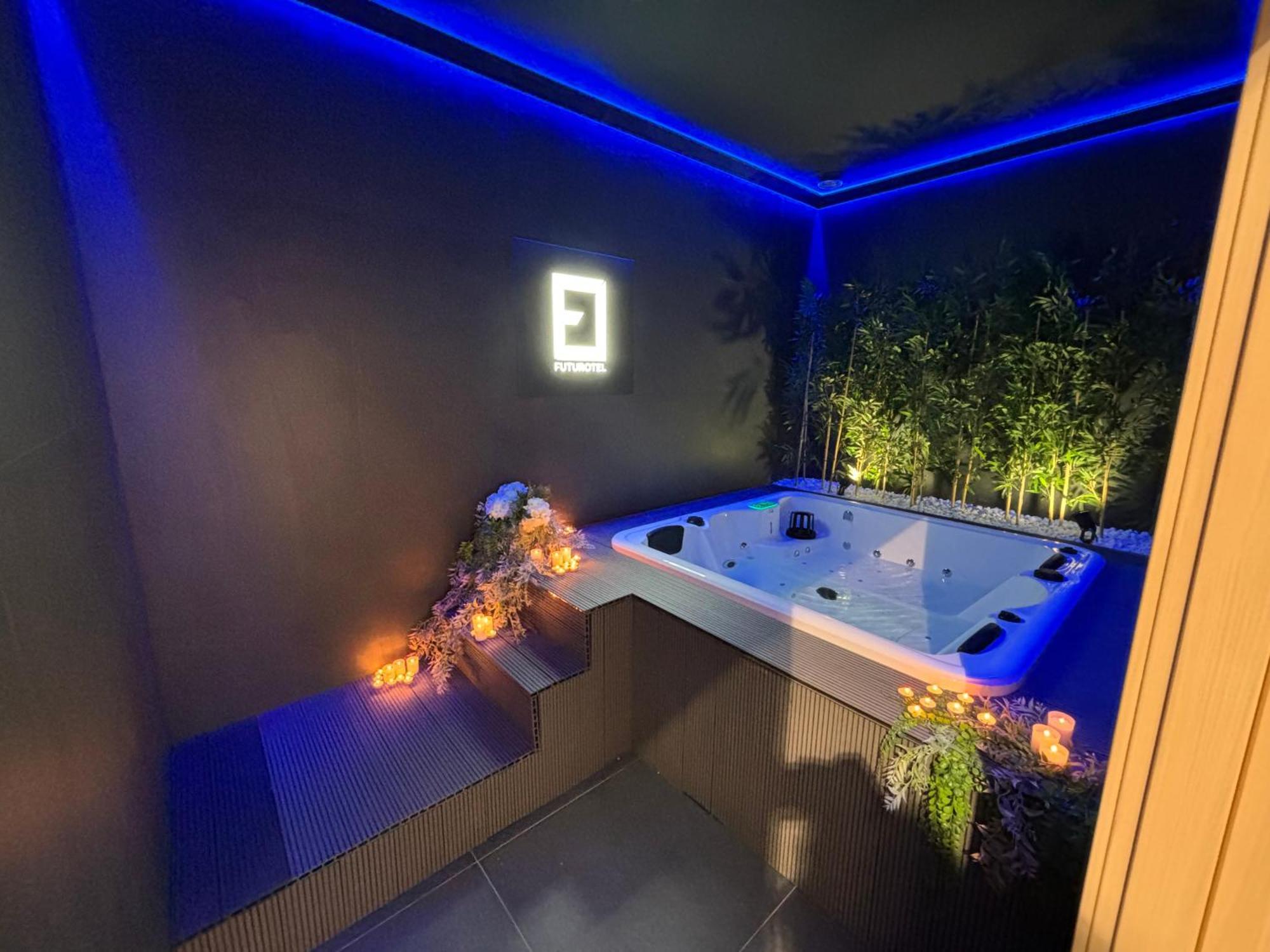 Futurotel Hotel a capsule Siviglia